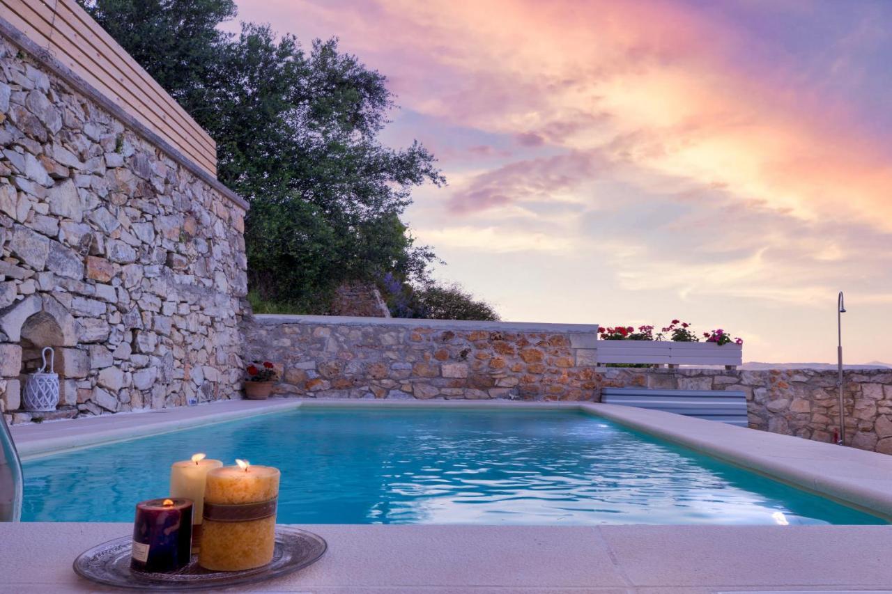 Olga'S Filoxenia - Villa Aladanos-Private Pool And Heated Jacuzzi Makhairoí Exterior photo