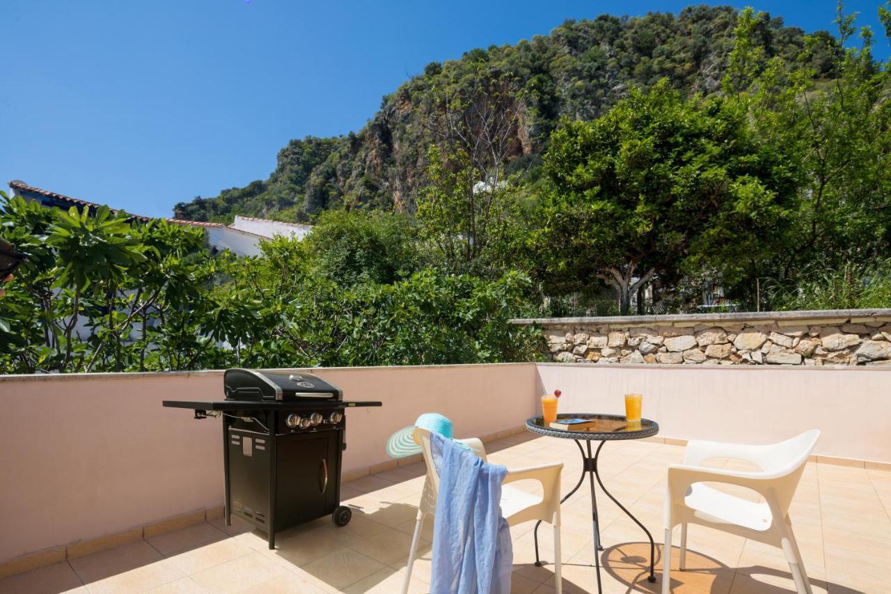 Olga'S Filoxenia - Villa Aladanos-Private Pool And Heated Jacuzzi Makhairoí Exterior photo